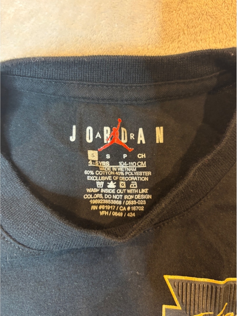Jordan Boys T Shirt Size small 5 Black Gold Flight 23 Jumpman See Me Shine Tee - Picture 4 of 6